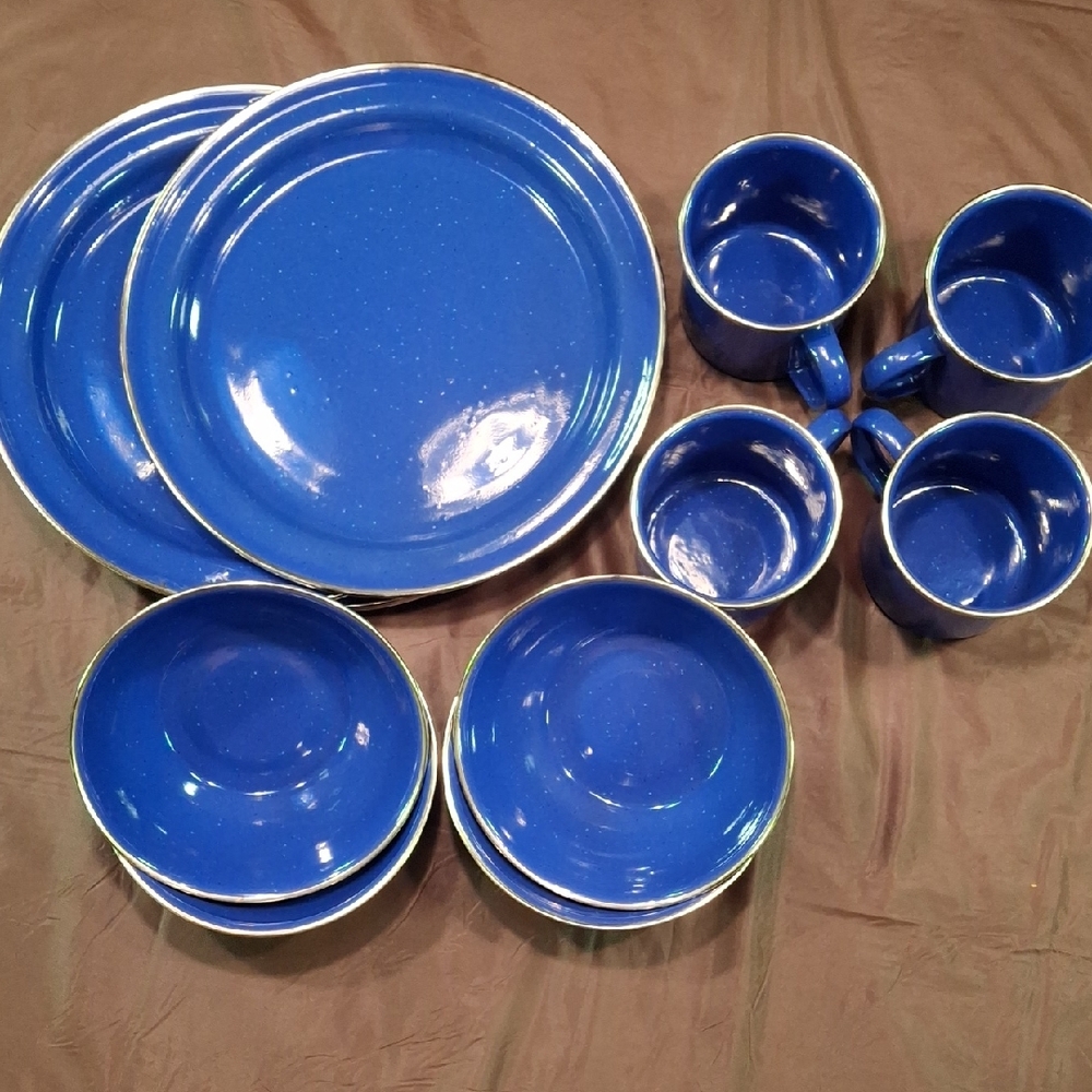 Vintage Marlboro Royal Blue Dinnerware Camping